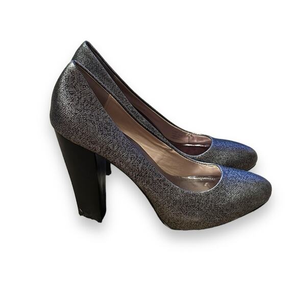 Calvin Klein Elita Cosmopolitan‎ Stacked Pump Heels in Metallic Silver Sz 8.5 - Picture 1 of 16